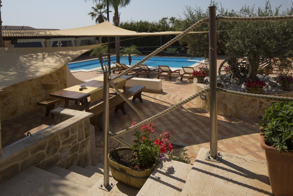 Villa Carlo Resort Marsala Exteriör bild